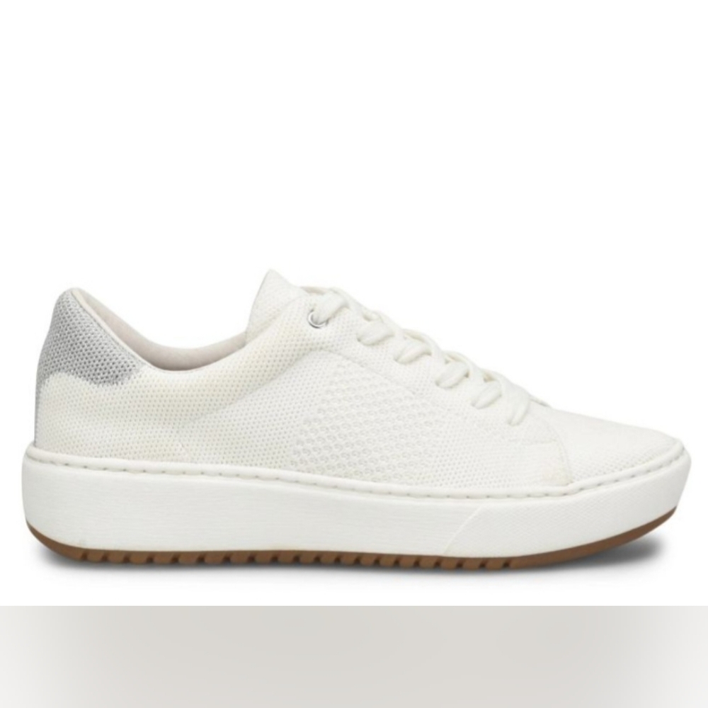 Söft Waylyn White Sneakers Size 6 NWT - Picture 2 of 9